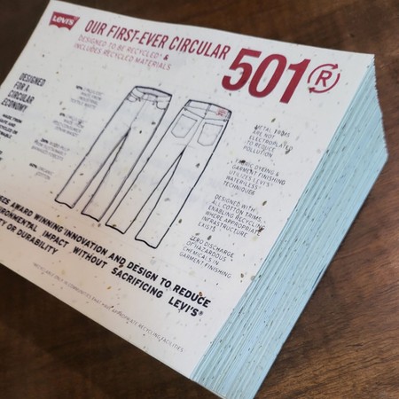 Ulotki A5 Levi’s 501 „Our first-ever circular” na papierze z nasionami